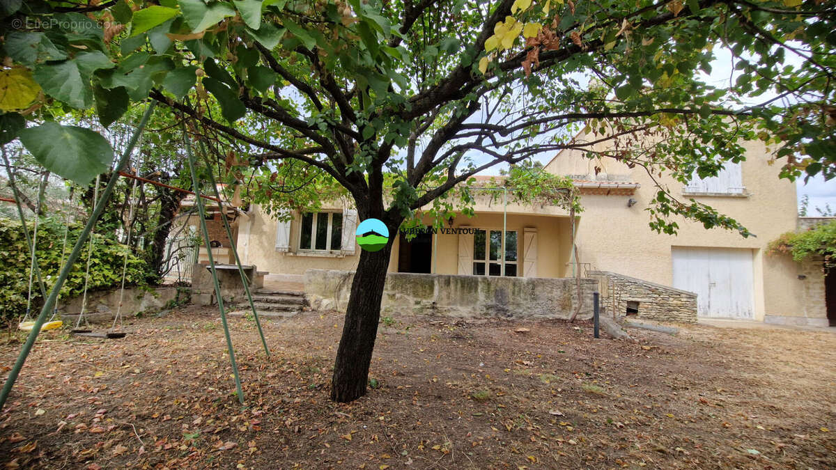 Modène, proche de Bedoin, grande maison familiale à découvrir - photo 3