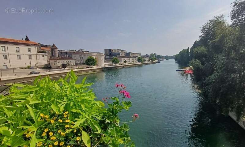 Appartement à COGNAC