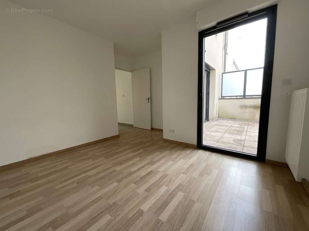 Appartement à SAINT-JUST-SAINT-RAMBERT