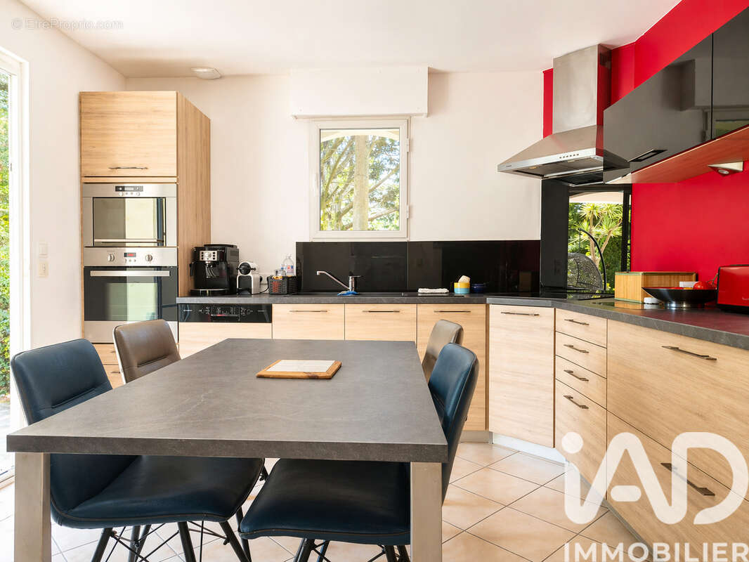 Maison 180 m² à Saint-Andre-Des-Eaux  - photo 4
