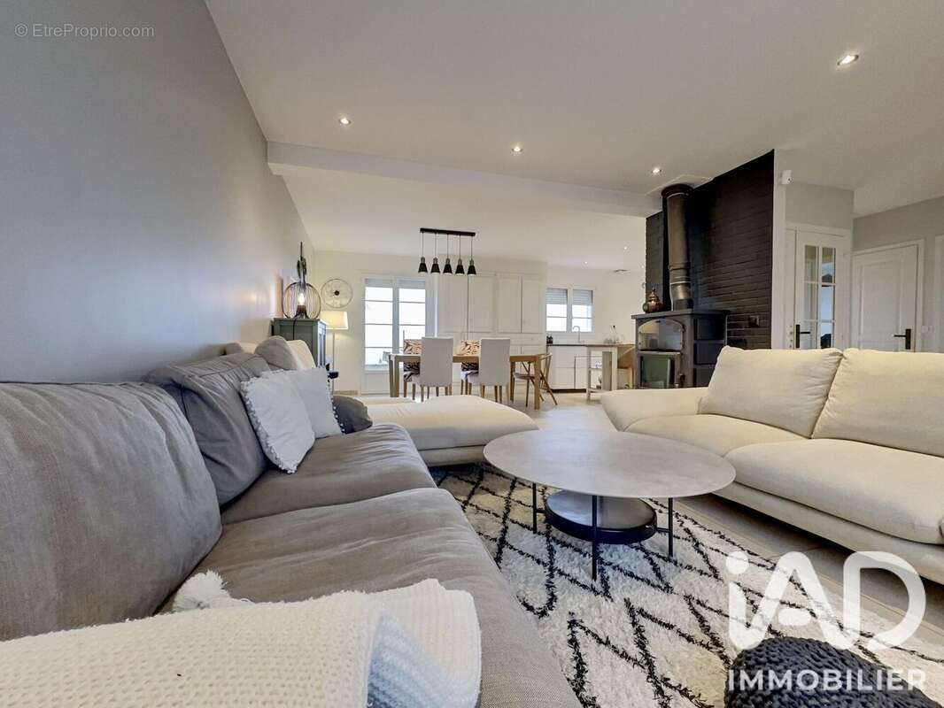 Maison 175 m² à Chapet  - photo 8