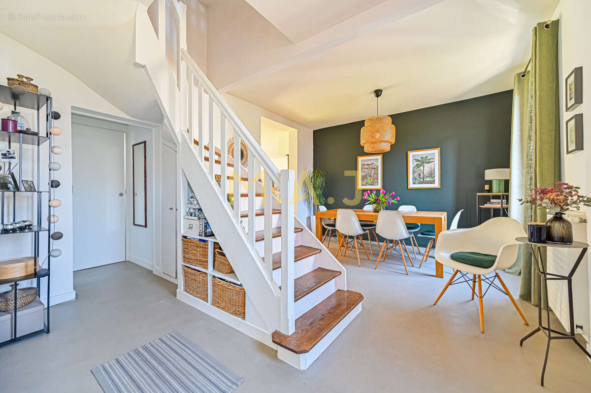 Maison à LE PERREUX-SUR-MARNE