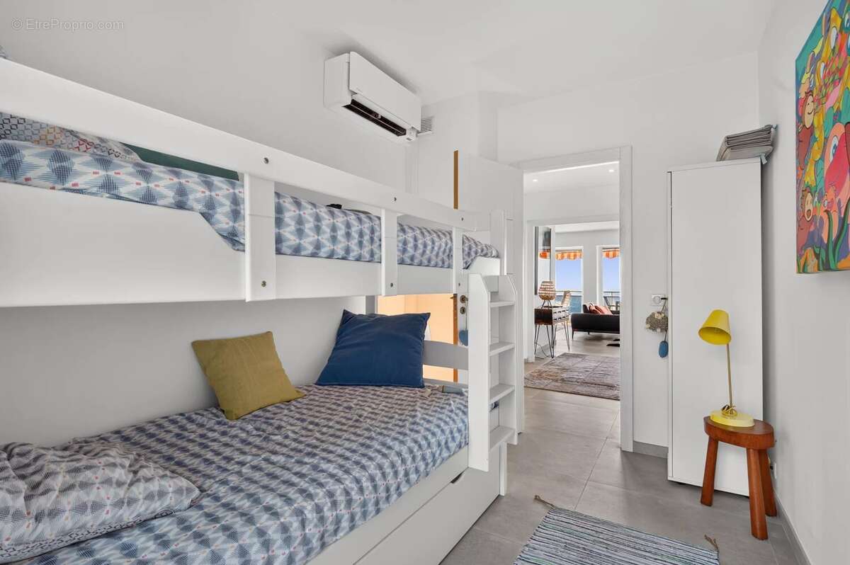 Golfe-Juan – Appartement d’exception avec vue mer panoramique dans résidence de prestige avec piscine et tennis - photo 15