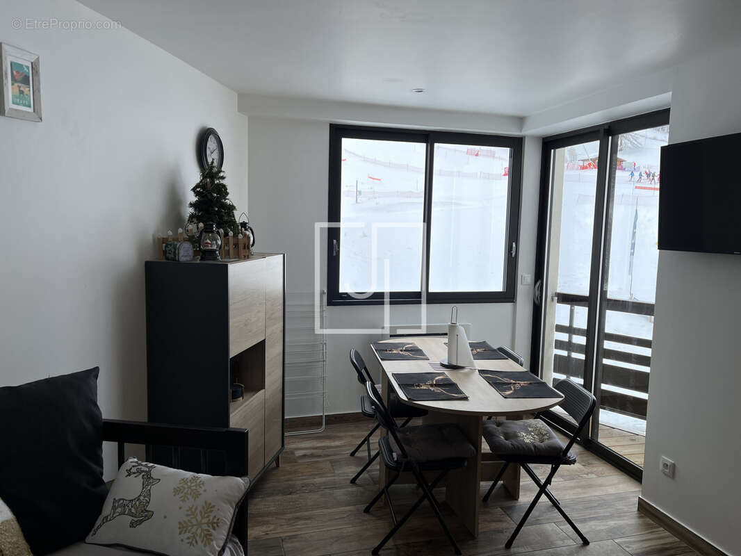 Appartement à ENCHASTRAYES