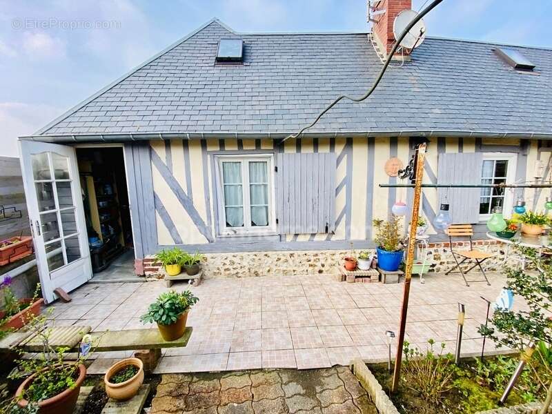 Maison à QUETTEVILLE