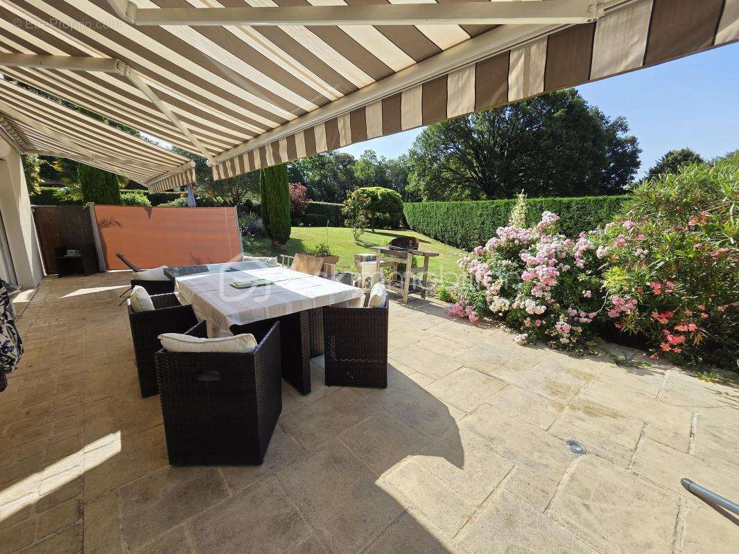 Magnifique Propriété de charme de 204m² à Chaulgnes avec Piscine et dépendances - photo 24