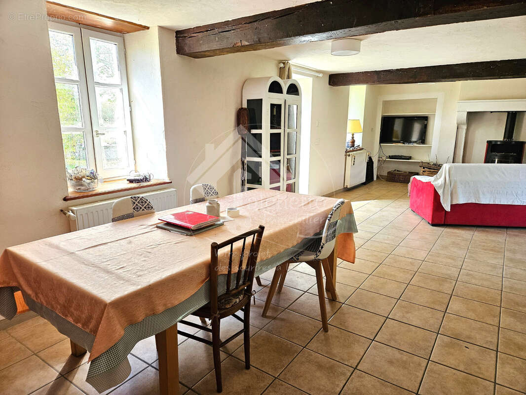 Maison à JALIGNY-SUR-BESBRE