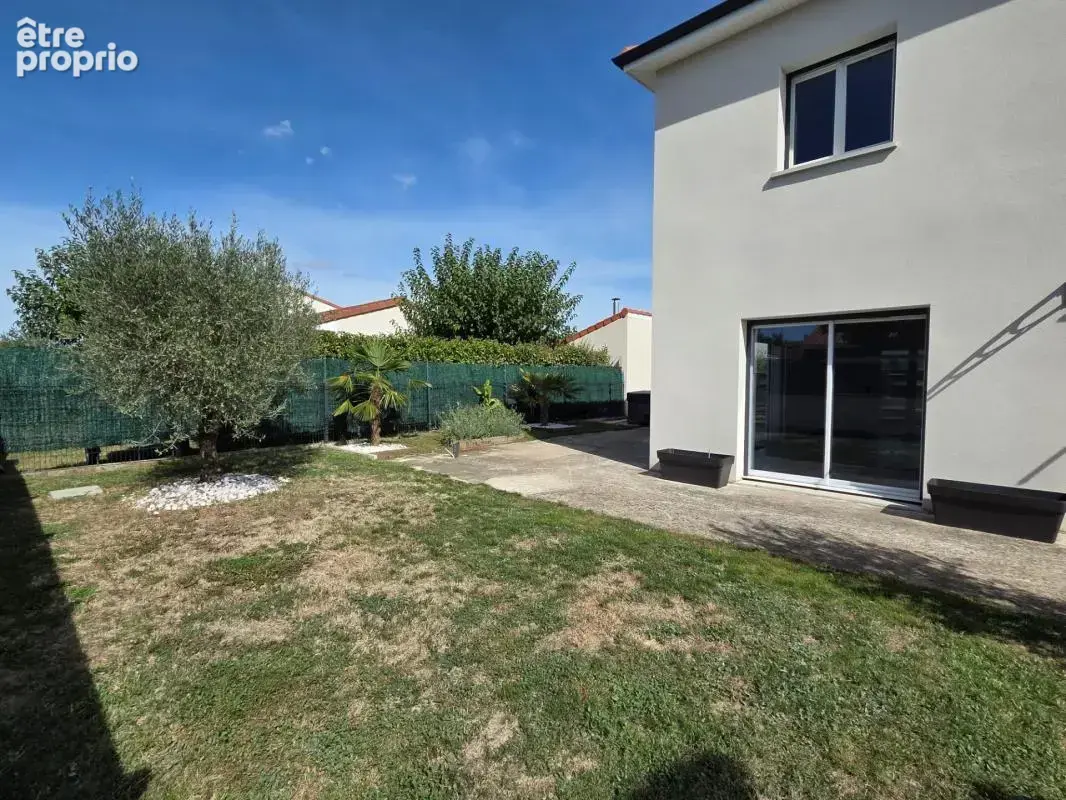 *** exclusivite *** maison moderne avec jardin *** pont du chateau 63430 *** - photo 1