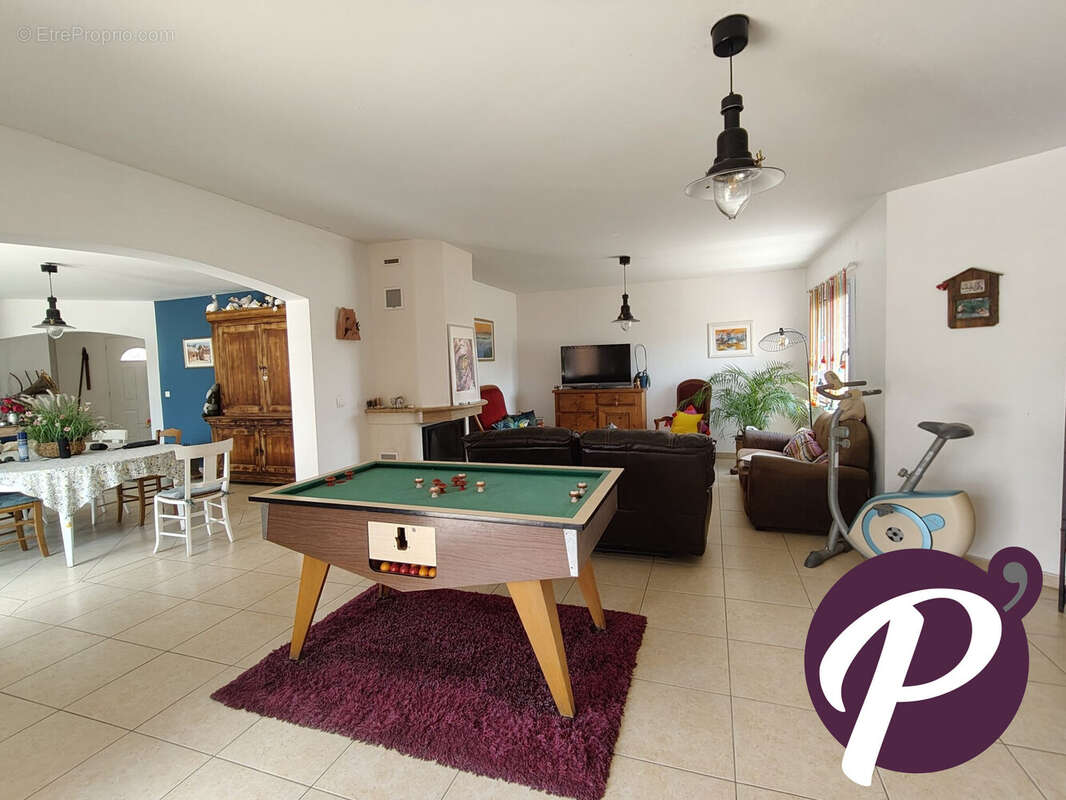Maison 220 m² à Issigeac  - photo 4