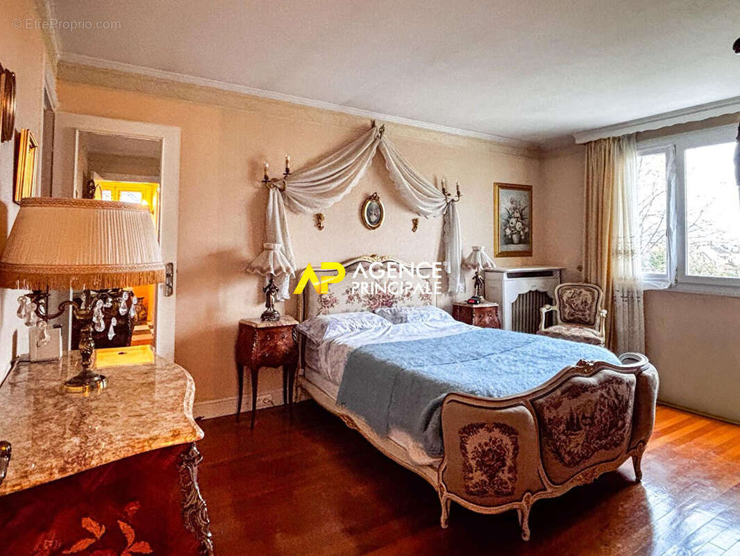 Maison à SARTROUVILLE