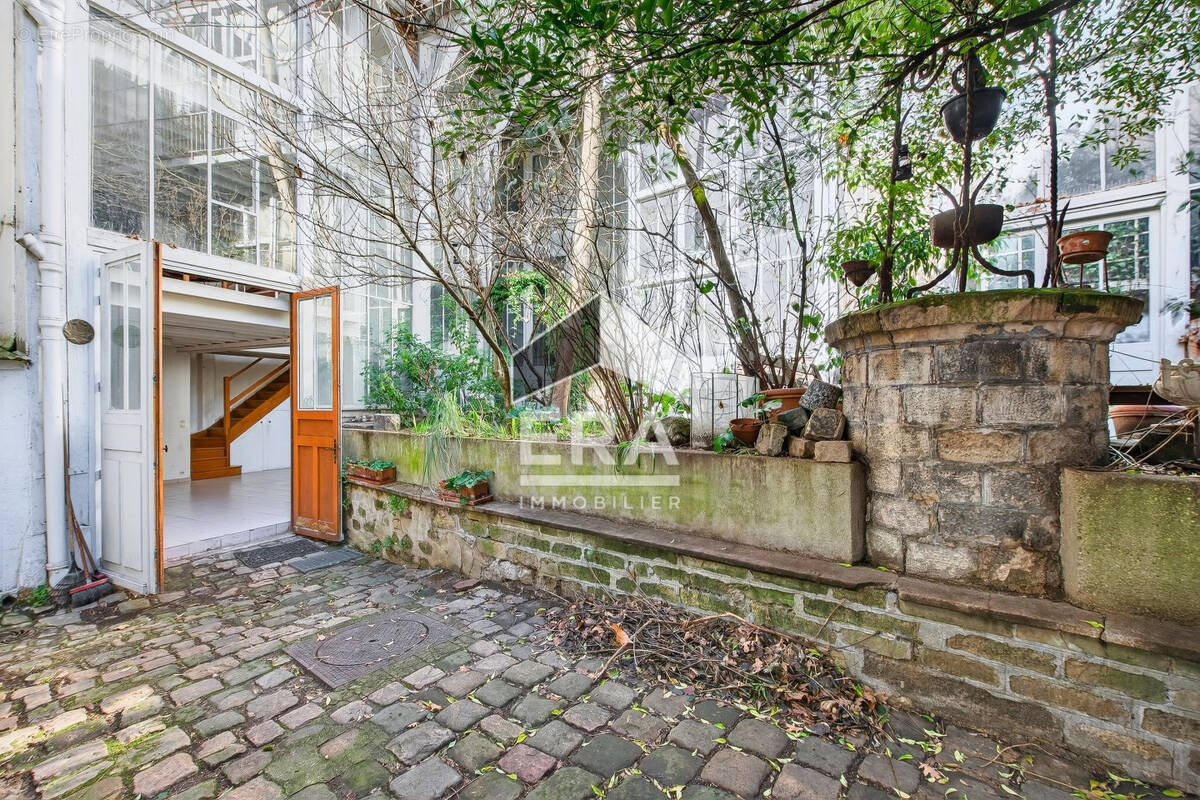 Appartement à PARIS-14E