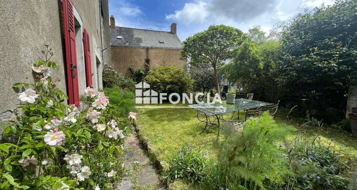 Maison à SILLE-LE-GUILLAUME