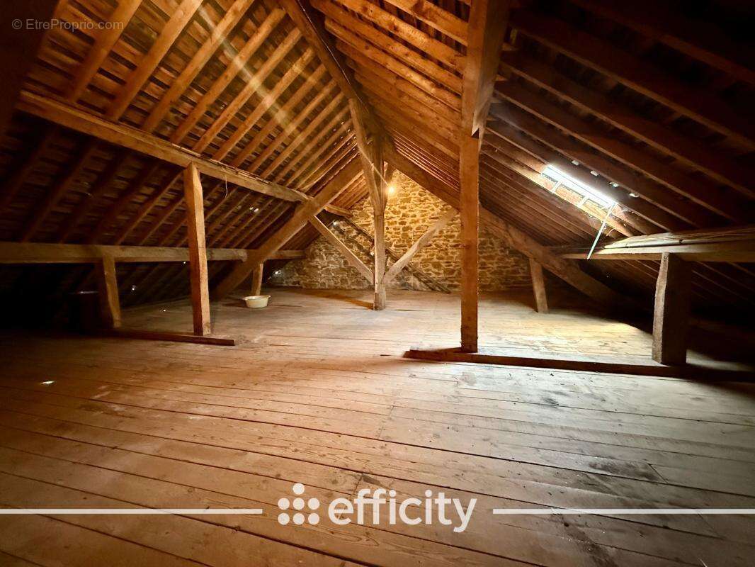 Maison à LA GUERCHE-DE-BRETAGNE