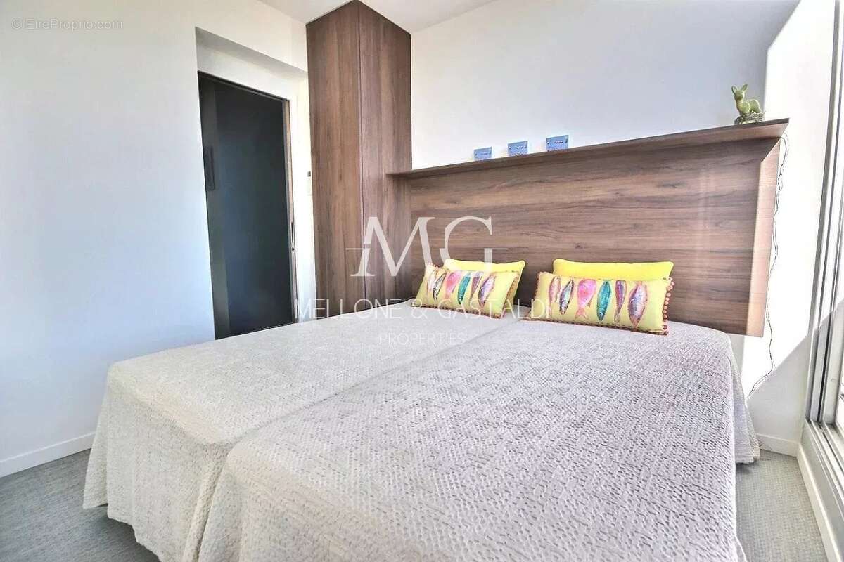 Cannes pointe croisette - 4p toit terrasse - parking - photo 12