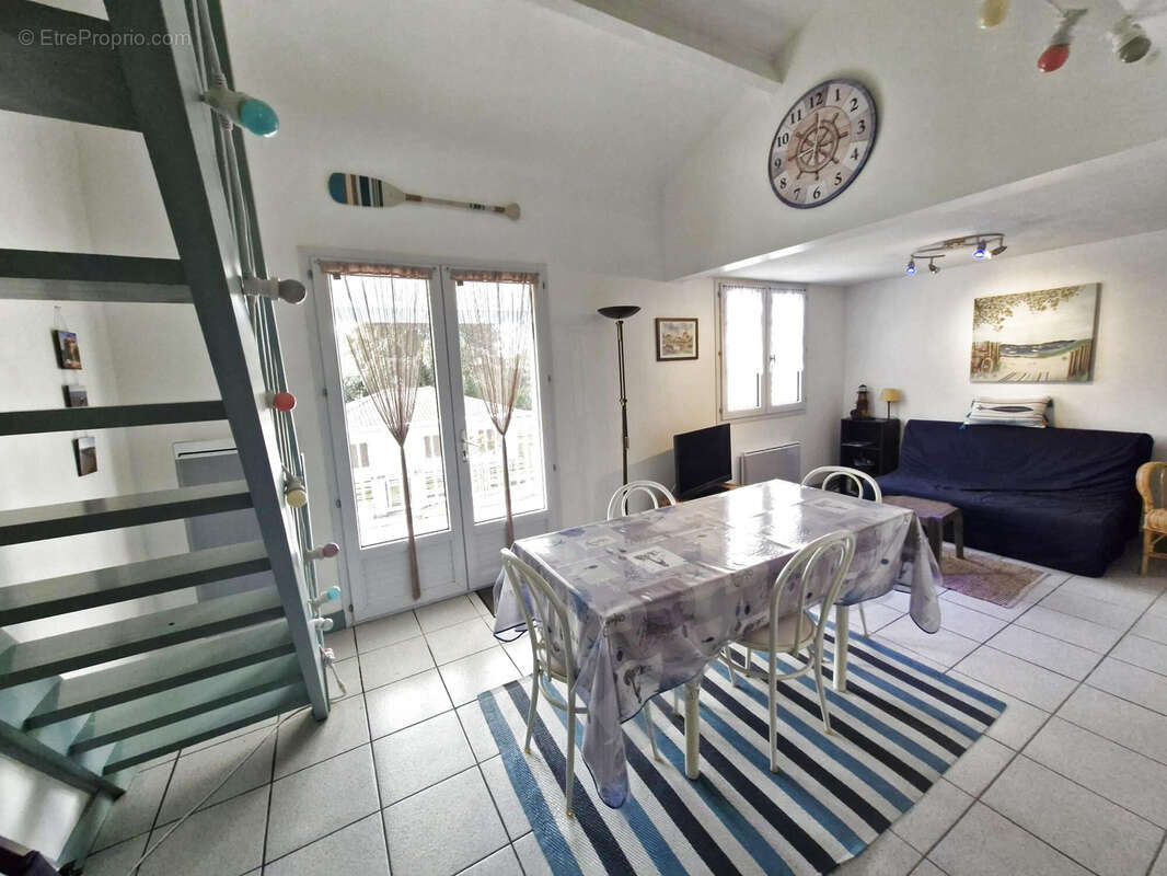 Appartement à MESCHERS-SUR-GIRONDE