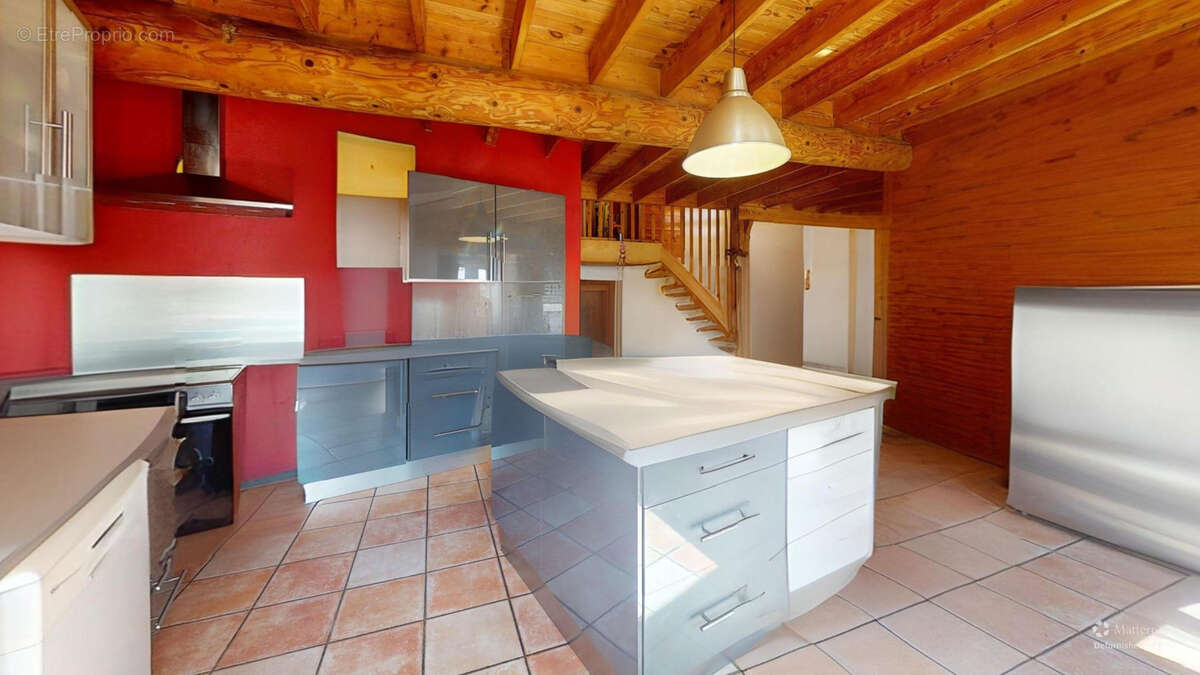 Maison en pierre de 177 m2 terrain de 130 m2 sur les hauteur de Bas en Basset - photo 7
