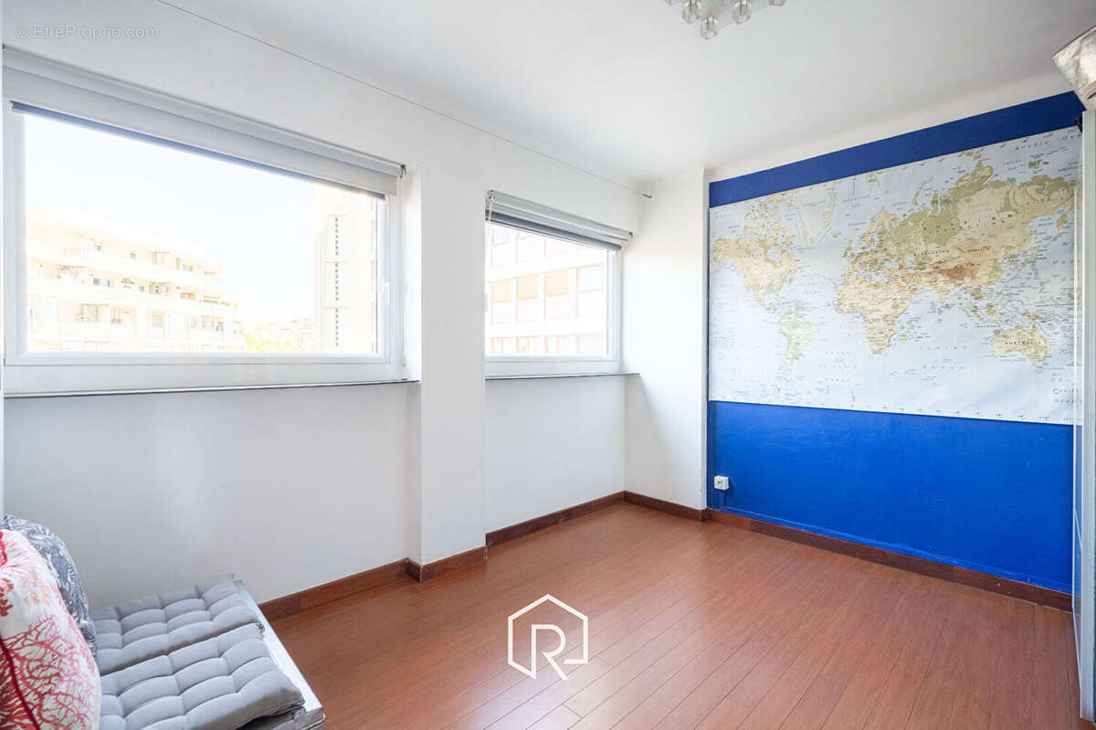Appartement à MARSEILLE-7E