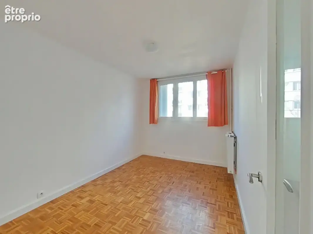 Appartement  4 pièces ( ravalement  avec isolation  voté et payé ) - photo 8
