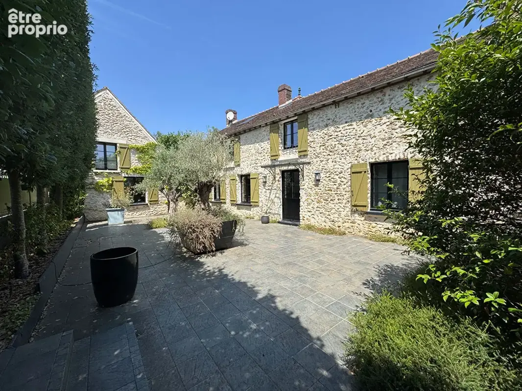 Photo Maison à Montfort-L'amaury au prix de 1 995 000€