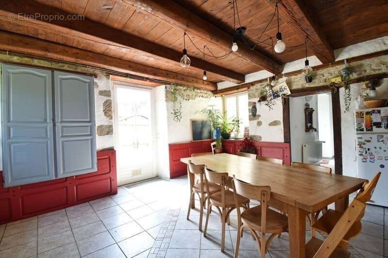 Maison à CUNLHAT
