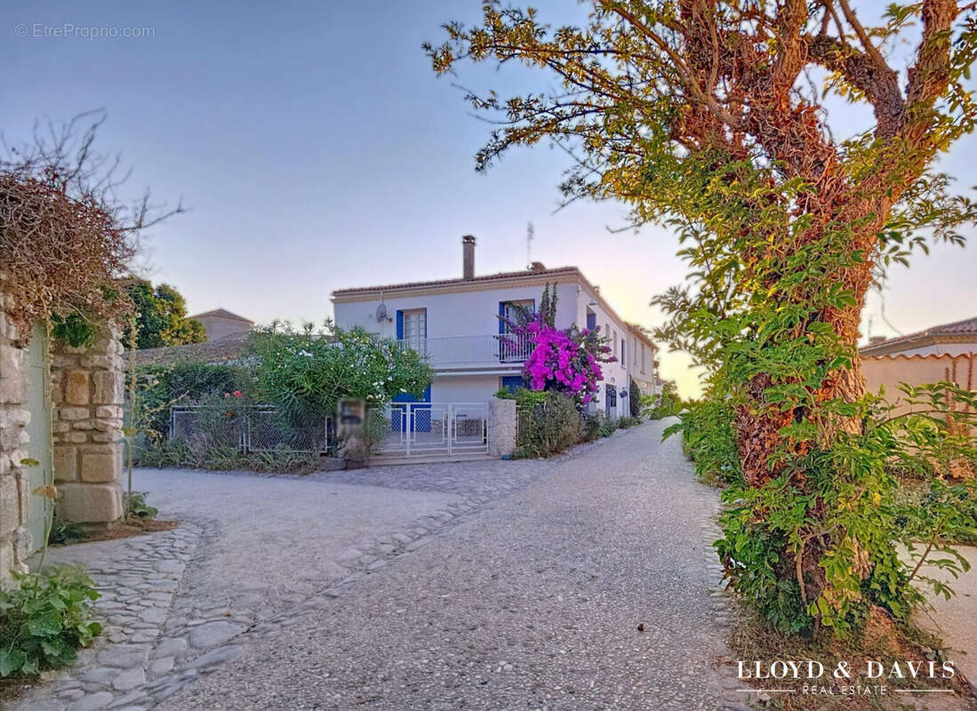 Maison à TALMONT-SUR-GIRONDE