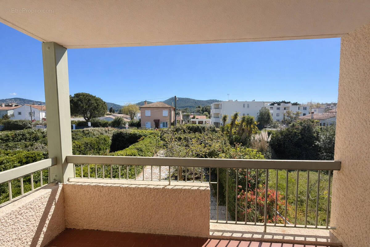 Appartement à SAINT-CYR-SUR-MER