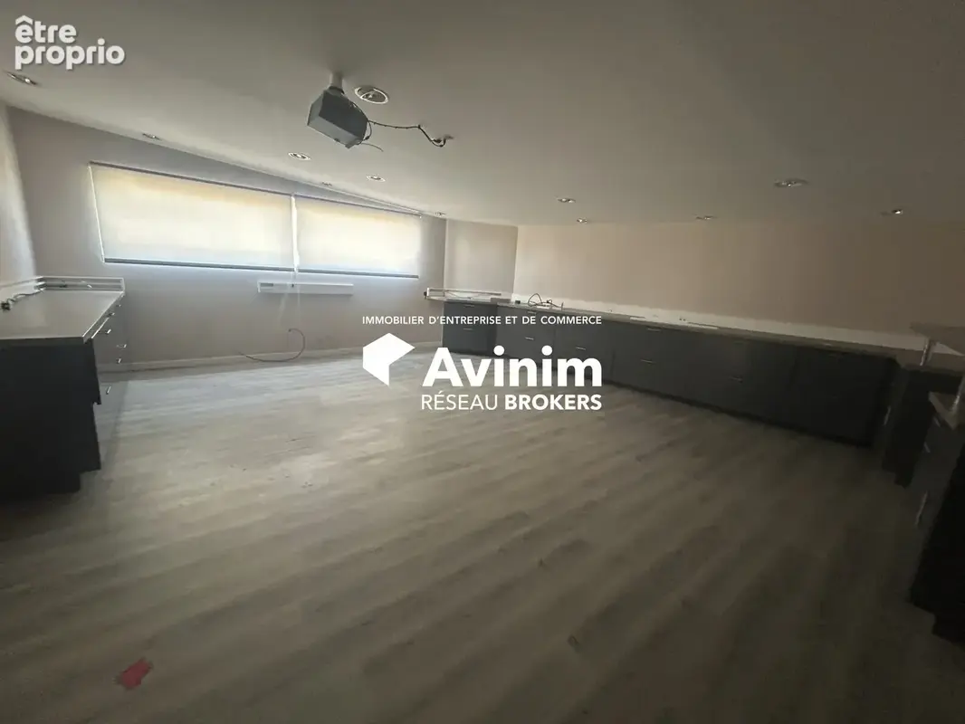 Commerce 184 m² à vendre à Saint-Paul-Sur-Save (31530) - photo 2