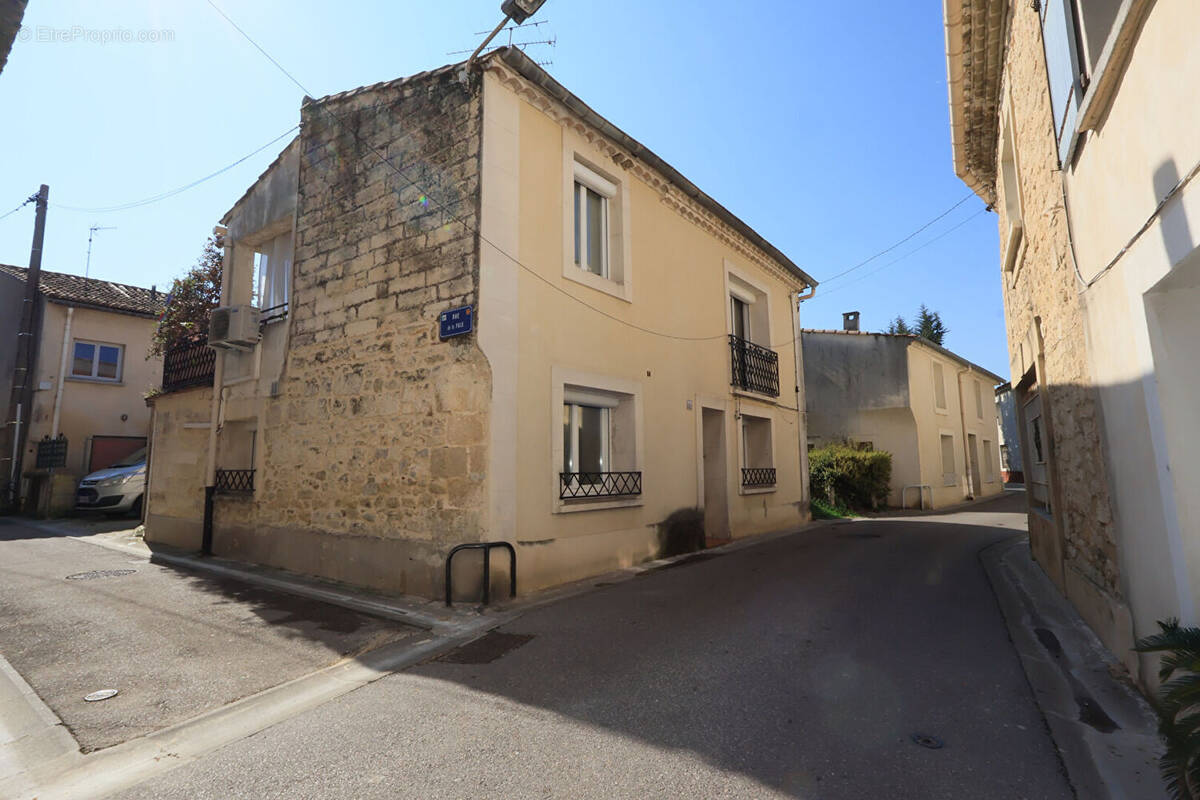 Appartement à MAUGUIO