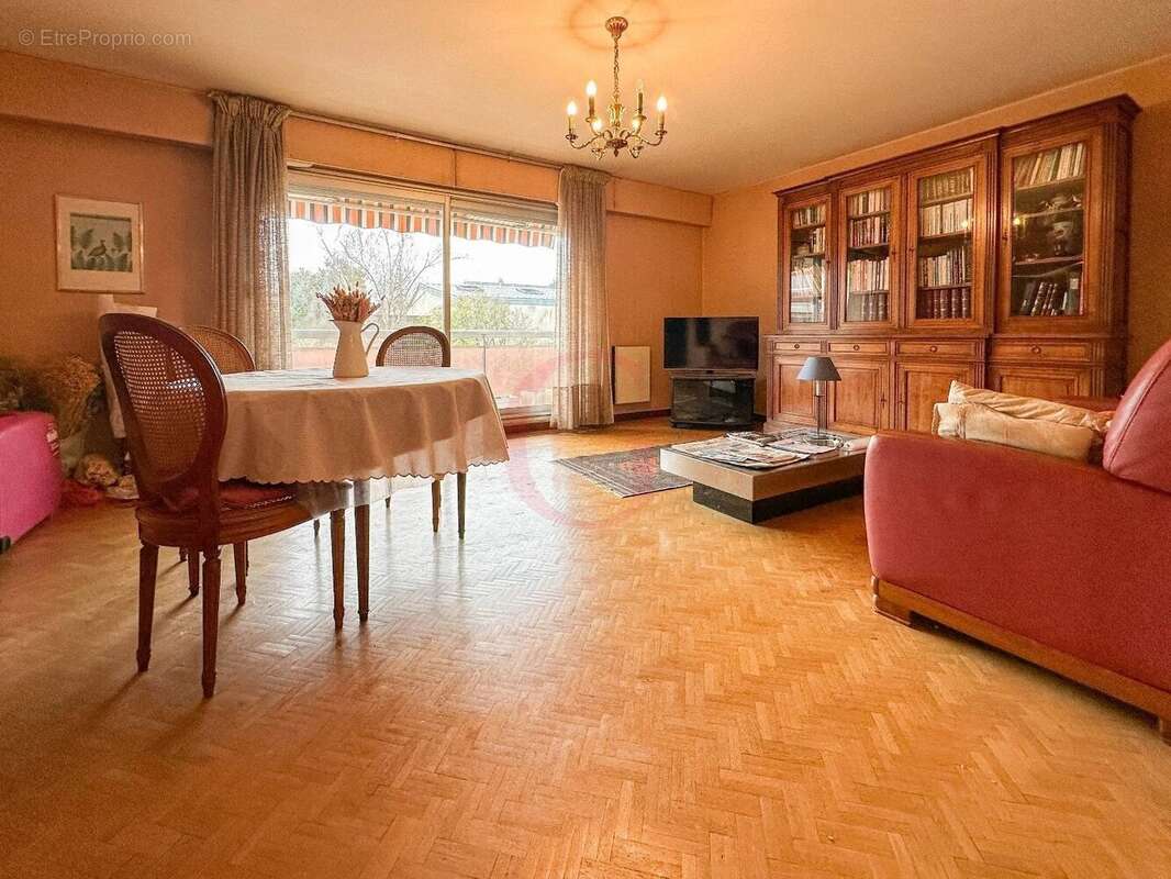 Appartement à BOURG-LA-REINE