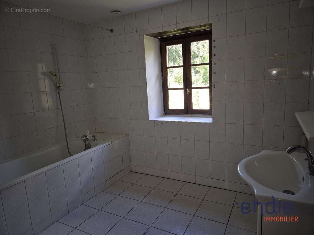 Propriété de charme 320m² habitable,isolée et avec grange sur 2ha!! - photo 9