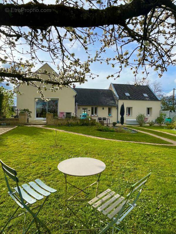Maison à CUTS