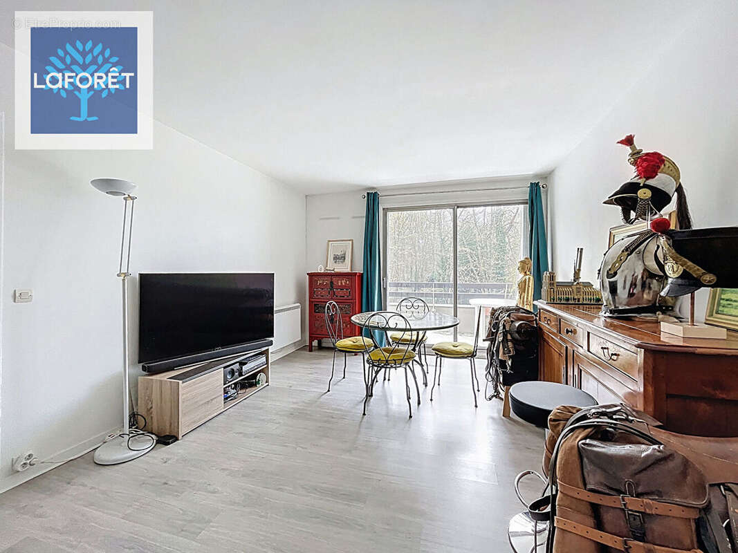 Appartement à MERY-SUR-OISE