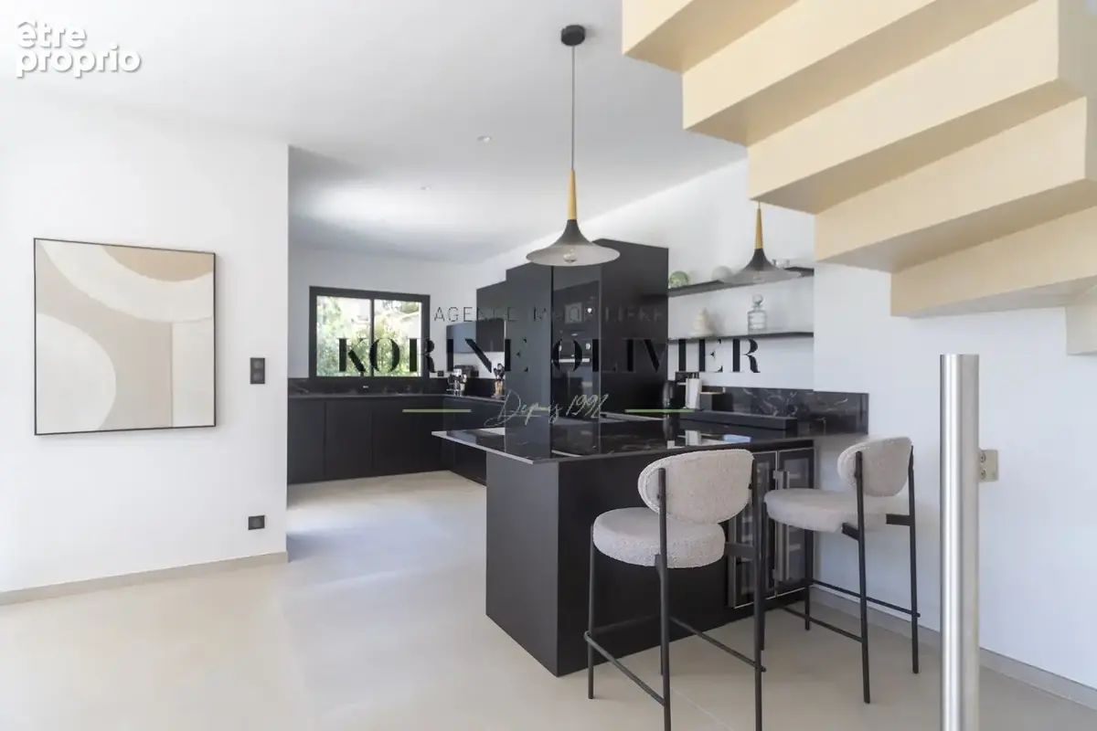 Maison 7 pièces 210 m² à vendre à Ventabren (13122) - photo 8