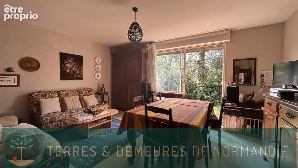 Maison d'environ 65m² avec deux chambres, implantée sur un terrain de 450 m², située sur la commune de Petit-Caux. - photo 5