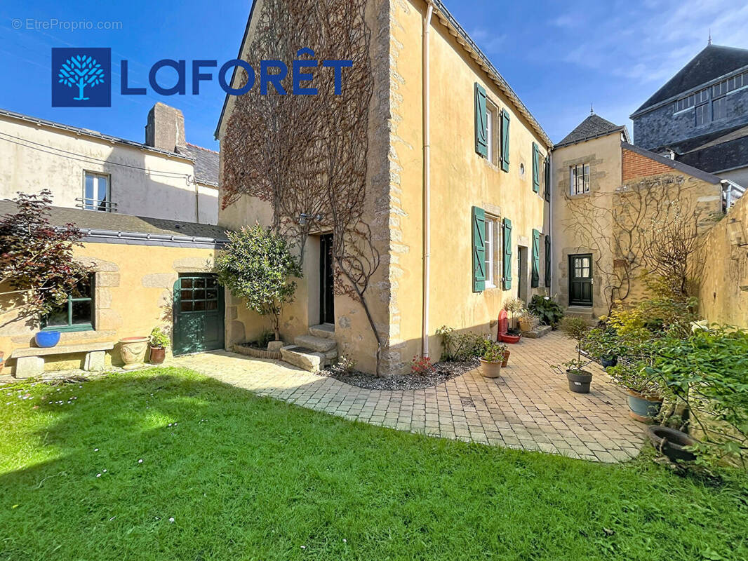 Maison à PORT-LOUIS