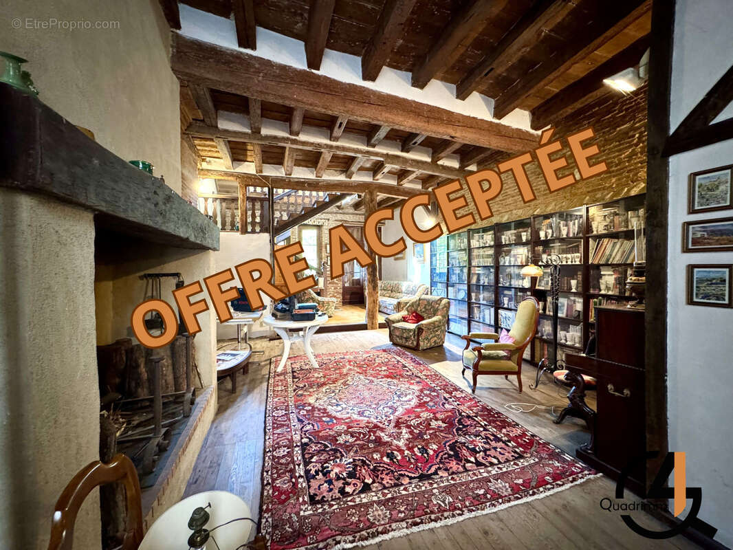 Maison à MONTESQUIEU-VOLVESTRE