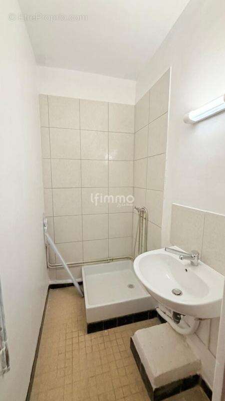 Studio proche centre et transports urbains - photo 7