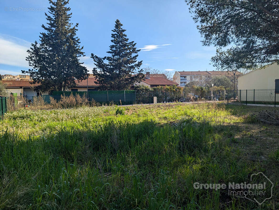 Terrain à FOS-SUR-MER
