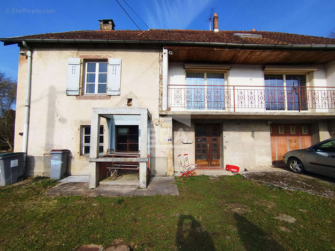 Maison à CREVENEY