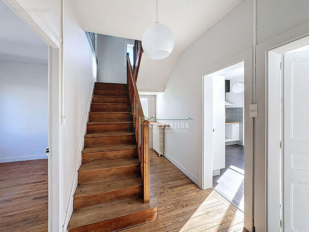 Maison à AIXE-SUR-VIENNE