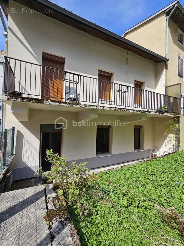 Maison à MOREZ