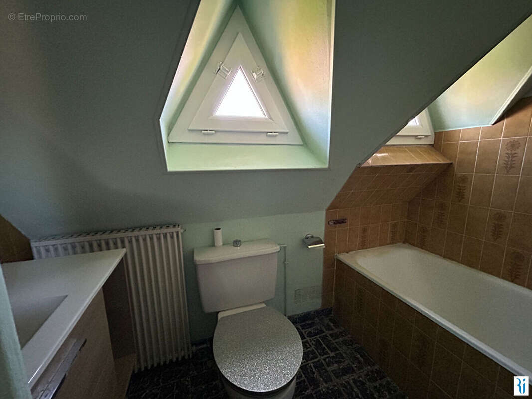 Maison à SAINT-PIERRE-DE-VARENGEVILLE