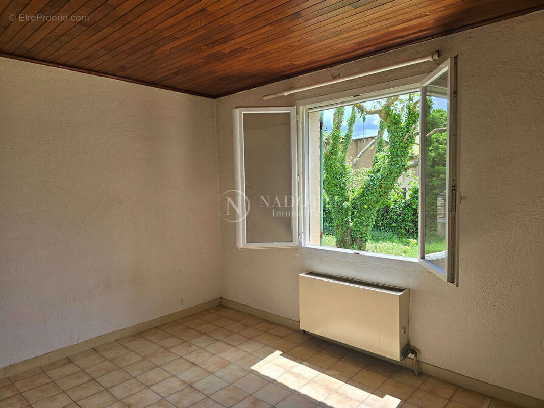 Maison à CABRIERES-D'AVIGNON