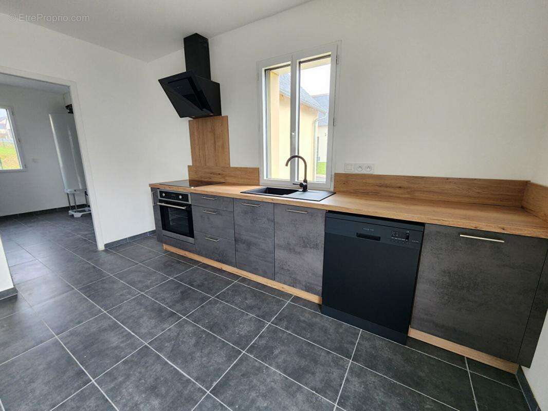 Maison à SAINT-MARTIN-LE-BEAU