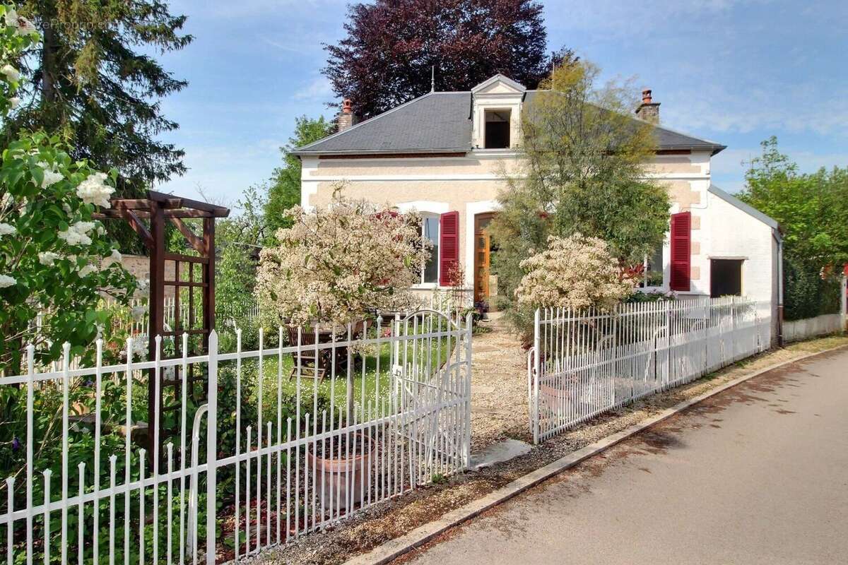 Photo 4 - Maison à NEUVILLE-SUR-VANNES