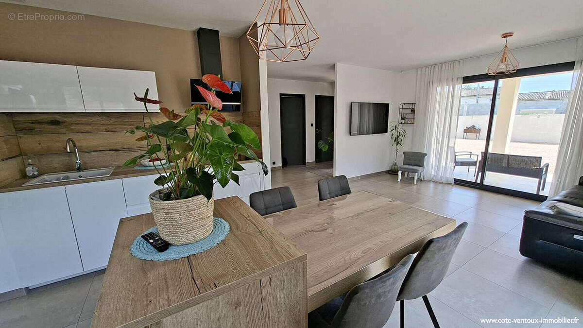 Maison à MONDRAGON