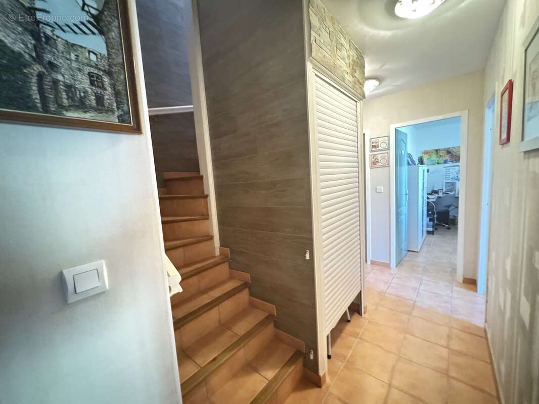À vendre à Aups   Superbe villa récente avec piscine - photo 25