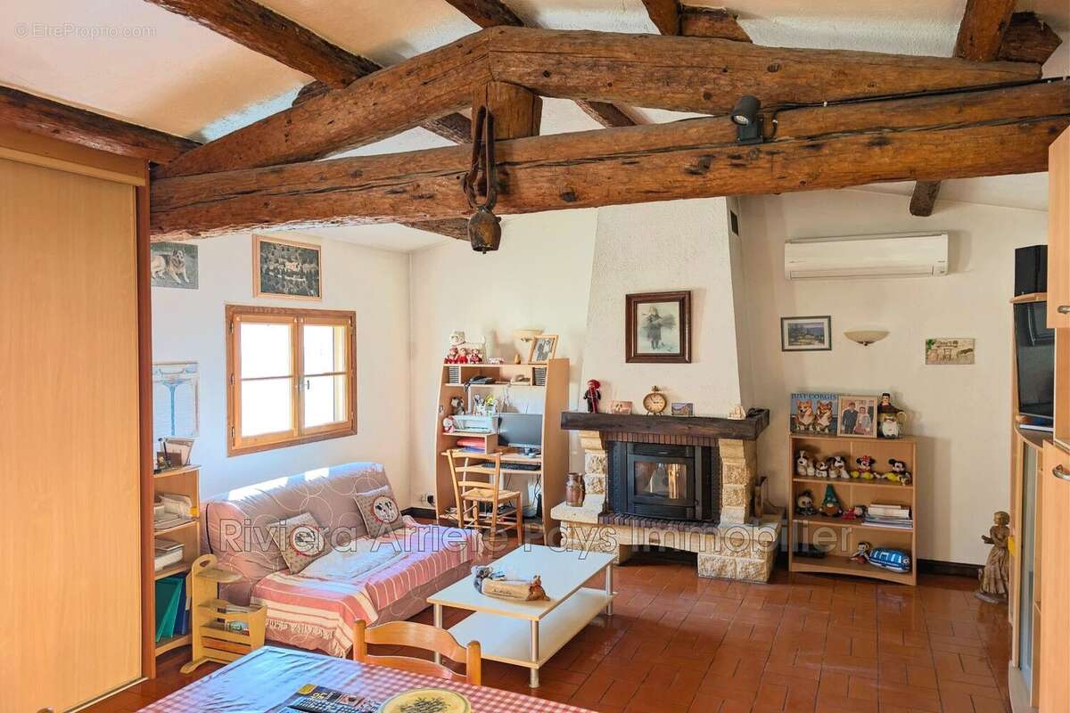 Maison à PUGET-THENIERS