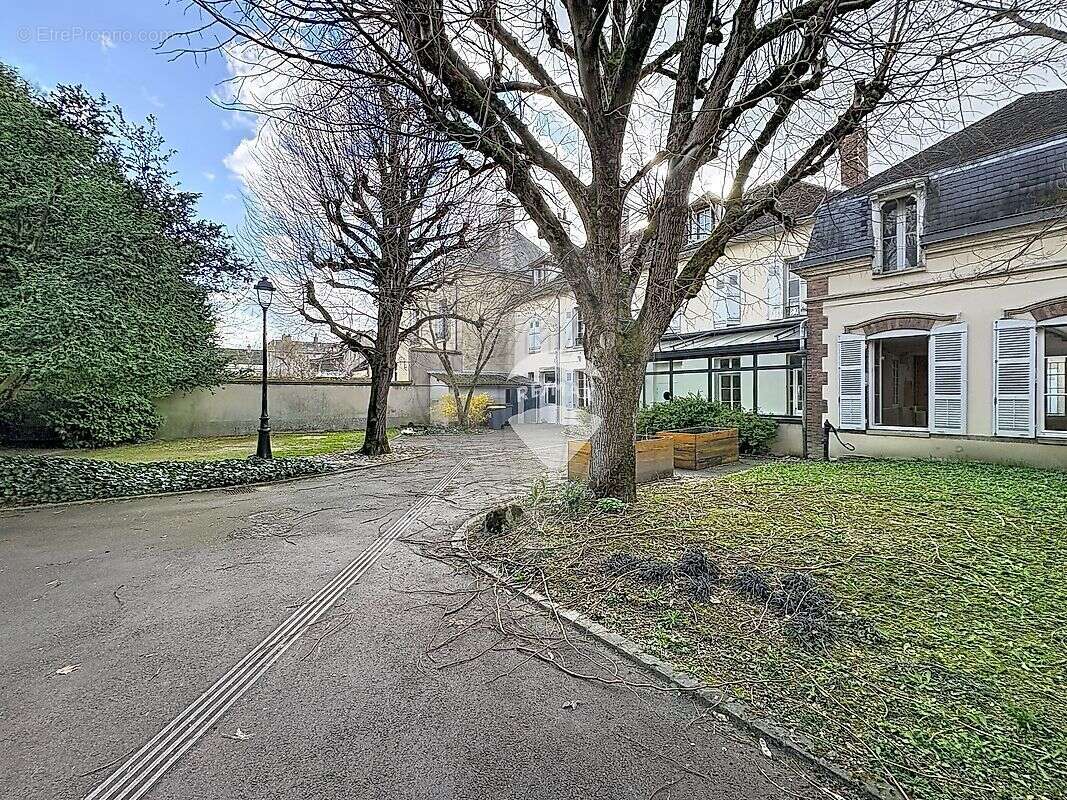 Autre à SENS