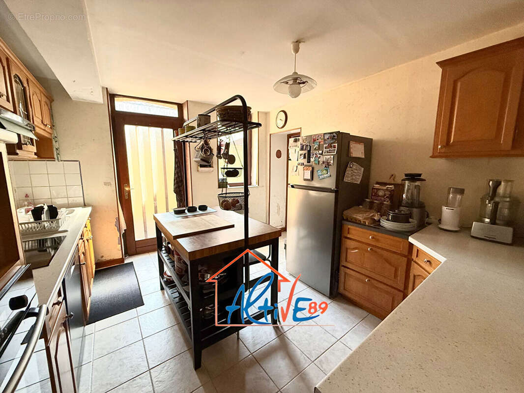 Maison à AILLANT-SUR-THOLON